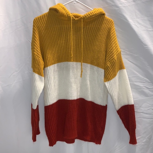 Sweaters - Color block sweater